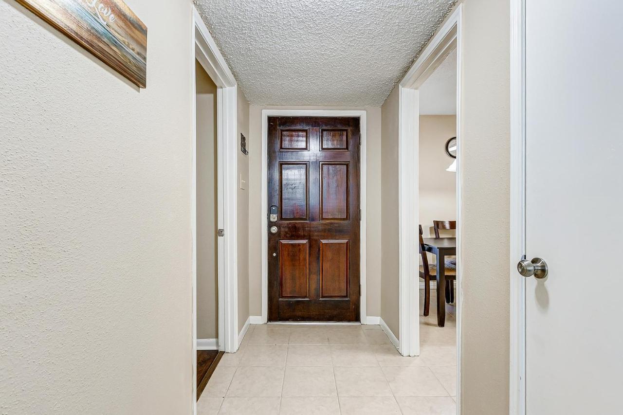 Cheerful 3-Bedroom Home With Indoor Fireplace Хьюстон Экстерьер фото